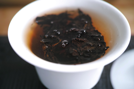 漫撒山一扇磨の散茶2013年プーアル茶