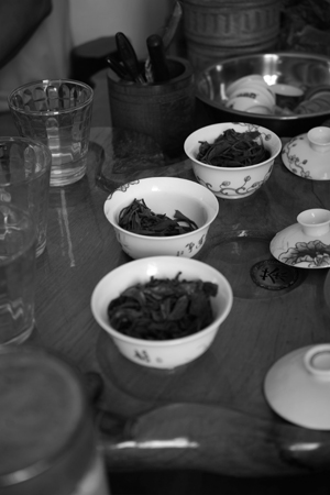 プーアール茶晒青毛茶飲み比べ