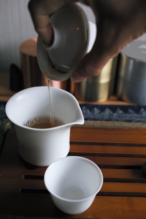 易武古樹青餅2010年プーアル茶