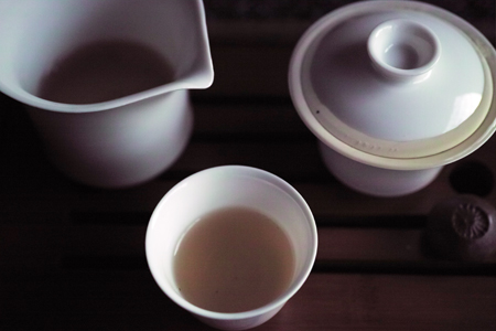 易武山落水洞の散茶2013春