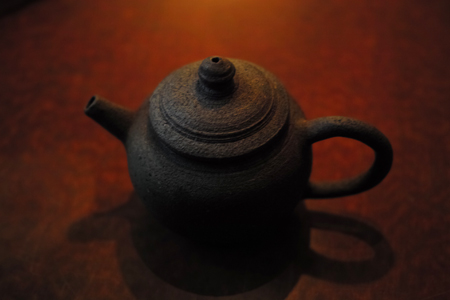 市川孝さんの茶壺