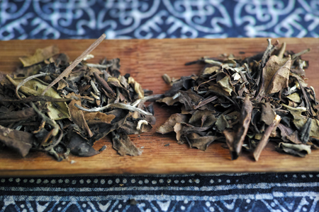 寿眉老茶2003年と政和寿眉老茶90年代