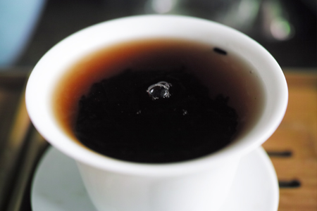 宮廷プーアル熟散茶05年