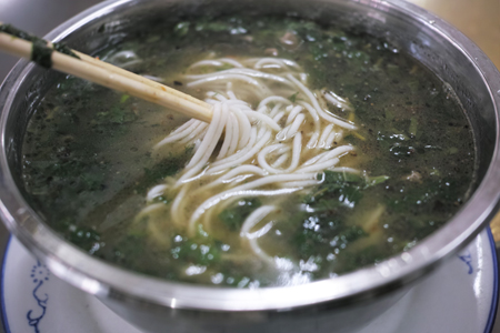 苦胆スープの米の麺