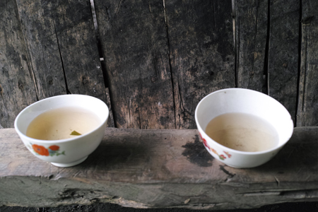 瑶族の炙り茶