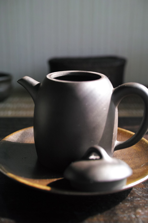 紫砂の茶壺