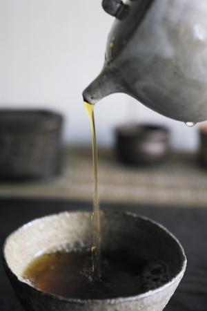 注ぎ方で味が変わる薬効が変わる