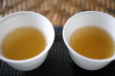 4煎めの茶杯