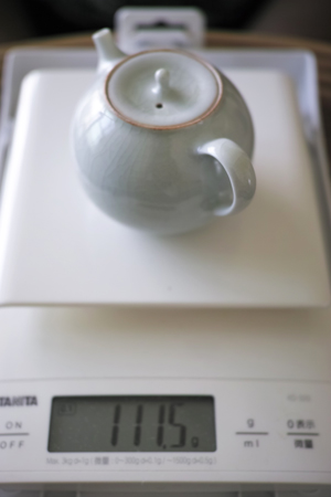 青磁の茶壺