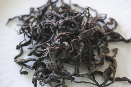 温州人の易武古樹熟茶茶葉アップ