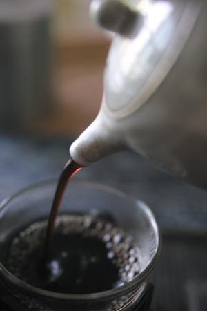 温州人の易武古樹熟茶泡茶1