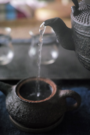 お湯を注ぐ