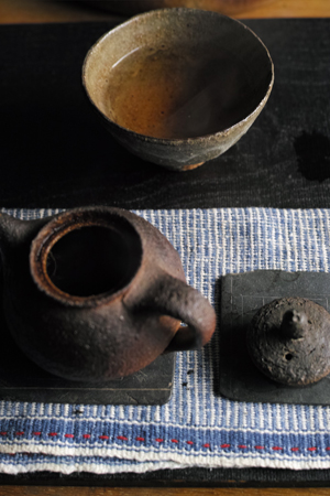 目が覚めた易武古樹青餅2010年