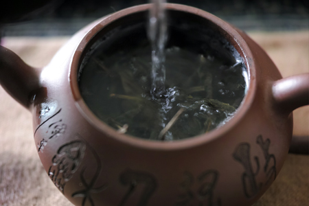 お茶淹れ