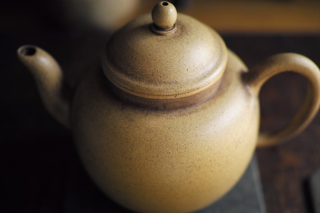 白泥の茶壺