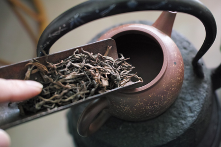 茶葉を温める