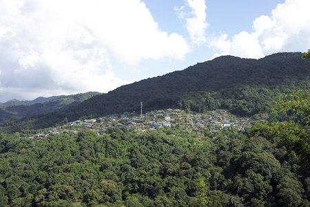 巴達山村