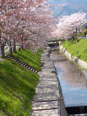 川
