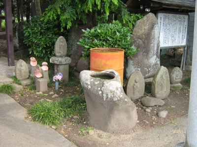 ��ʬ������