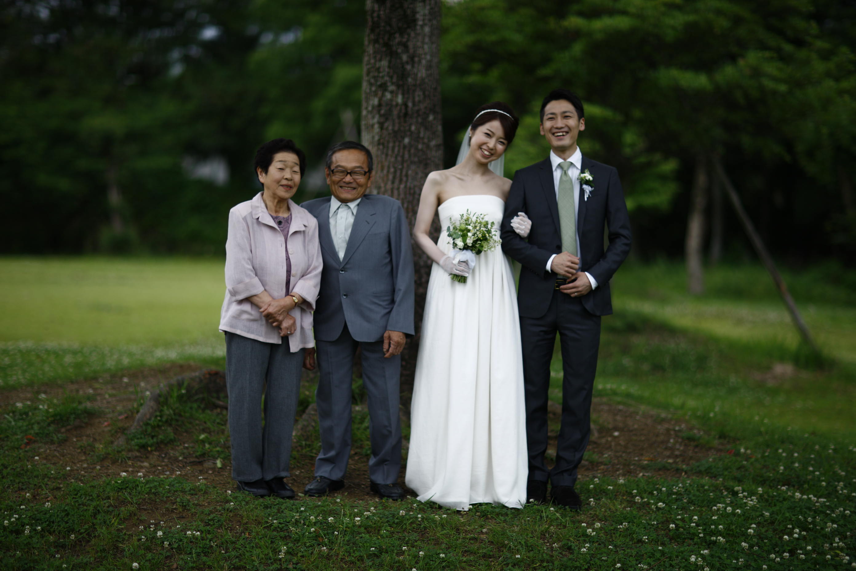 4(Weddingdress_Greys).JPG