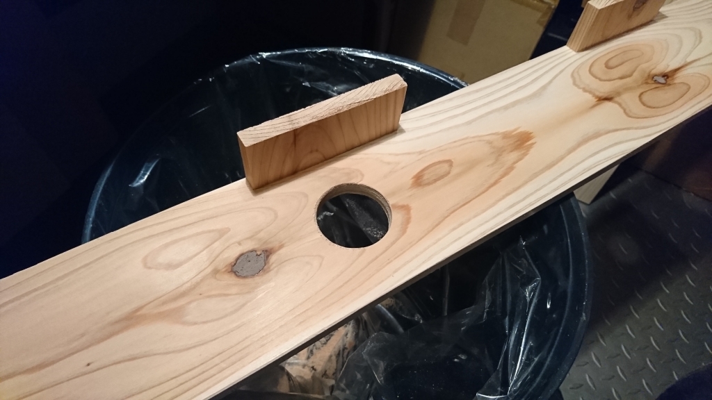 PC配線隠し mochihouse