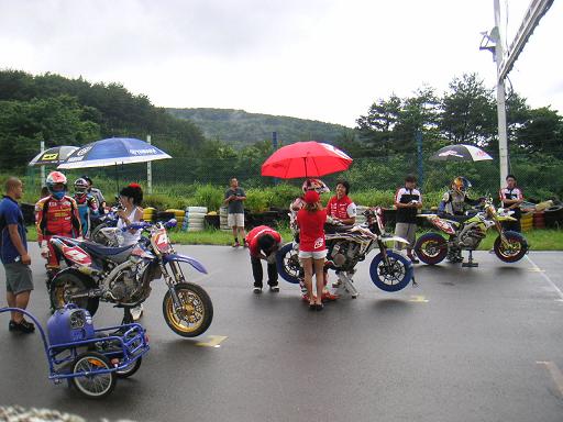 MOTO1-11
