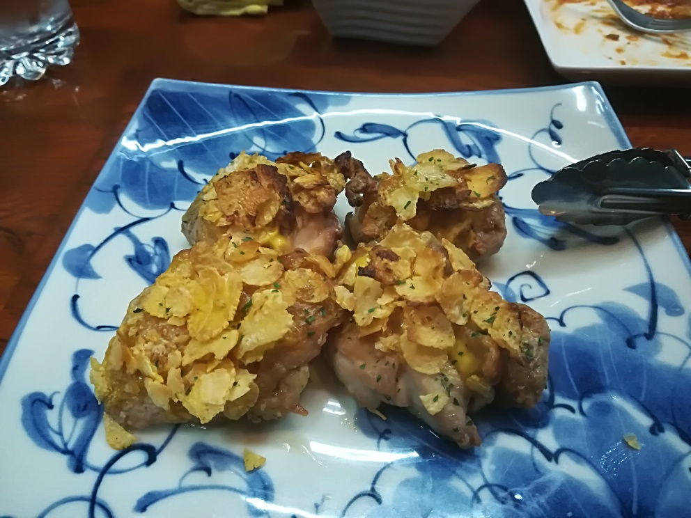 チキンのローストマスタードソースサクサクコーンフレーク
