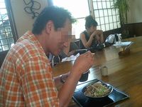 そばを食するさーちゃんさん