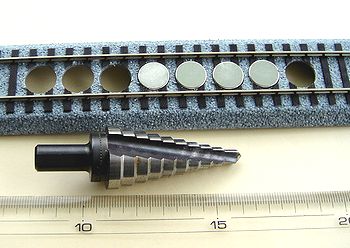 リニアモーターレール