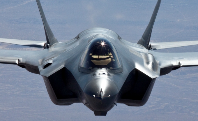 F35