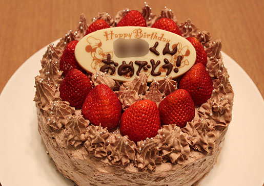 手作りの誕生日ケーキ
