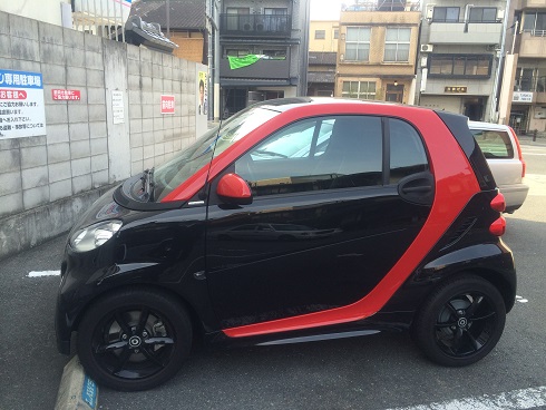 渋い車ですね。