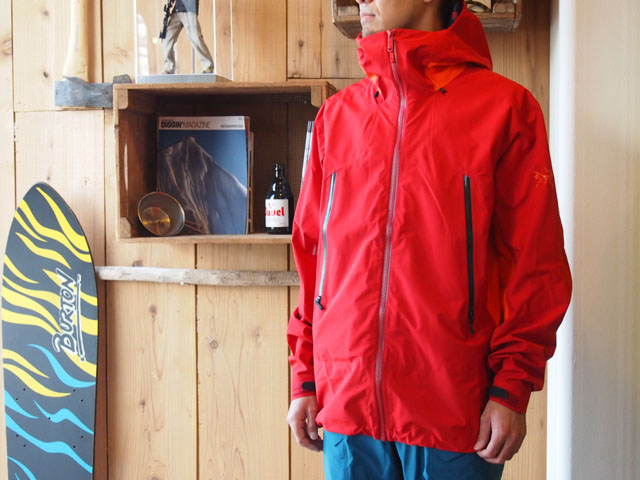 ARC'TERYX WHITE LINE（滑り系）の中で注目のアイテムの