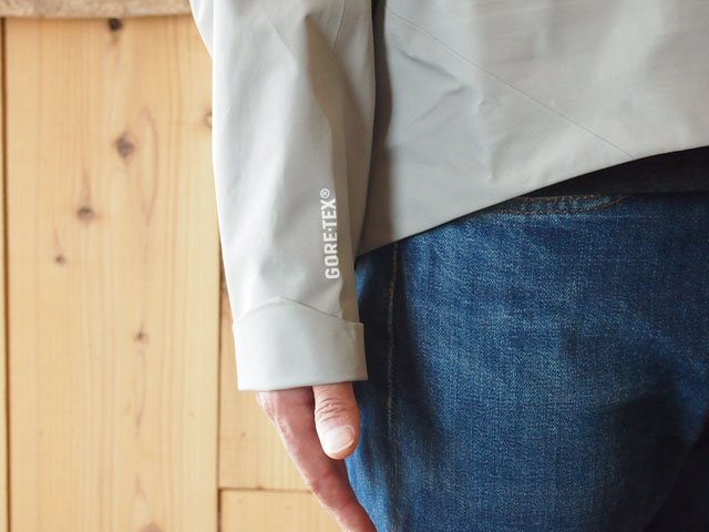 ARC'TERYX A2B Commuter Hardshell JacketとA2B Commuter ARC'TERYX A2B Commuter Hardshell JacketとA2B Commuter