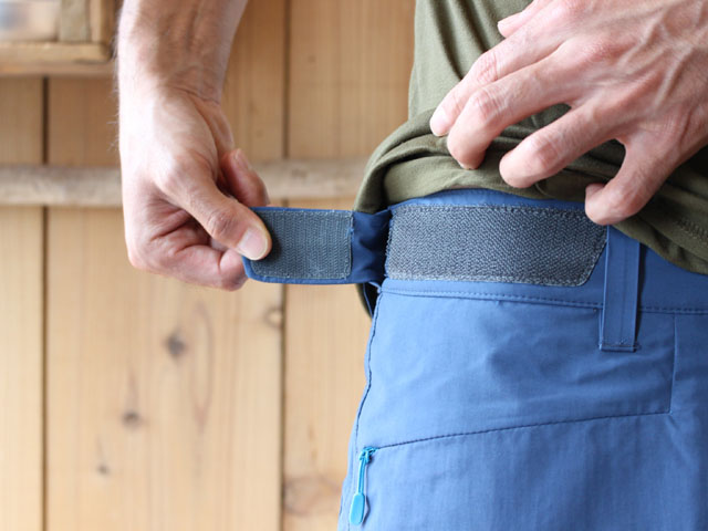 NORRONAの軽量トレッキングパンツは、街穿きでも活躍しますよ
