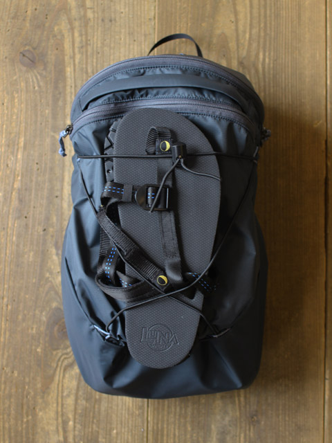 Simple is best. – Arc'teryx 「Index 15 Backpack」 – moderate