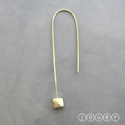 シルバーピアス □