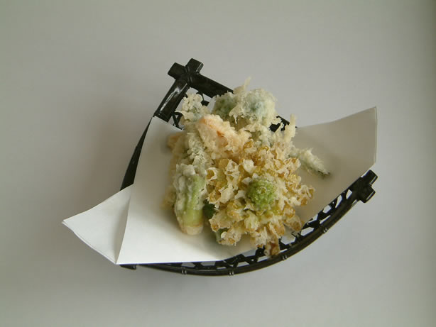 新メニュー山菜と春野菜の天ぷら