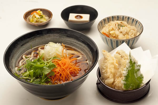 大山どり笹身天ぷらうどん