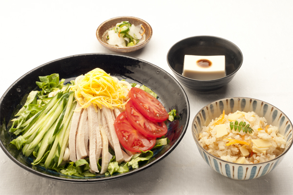 胡麻だれ冷しうどん