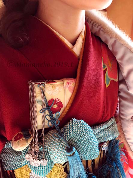 日本刺繍の筥迫 ままねこさん成人式レポート | 筥迫は続くよどこまでも！