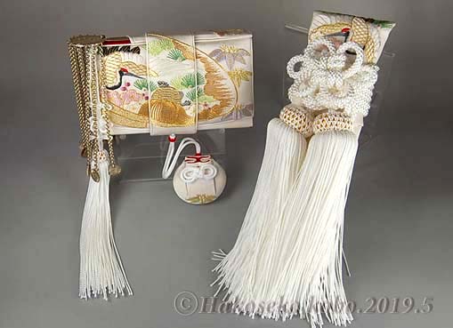 婚礼用 日本刺繍の筥迫&懐剣 つるひめさんの作品 | 筥迫は続く 婚礼用 日本刺繍の筥迫&懐剣 つるひめさんの作品 | 筥迫は続く