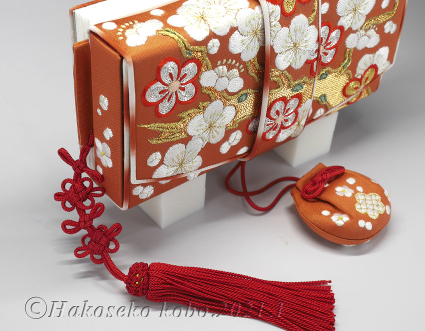 2021新年 江戸型筥迫（開き扉） 〜M.Wさんの作品〜 | 筥迫は続く