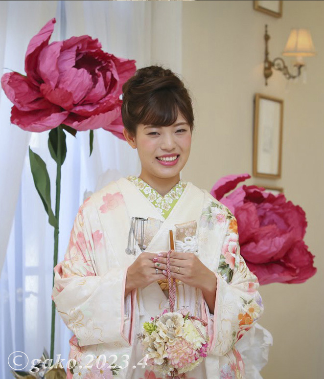 母が作る娘たちへの『婚礼筥迫＆懐剣』〜gakoさんの作品〜 | 筥迫は
