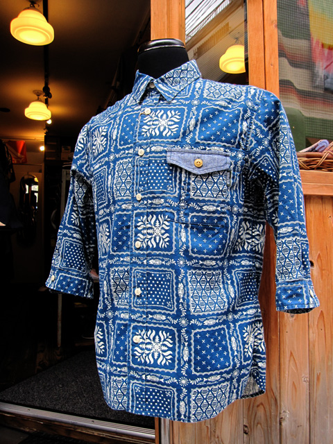 MANASTASH ISLAND WAITER SHIRTS II