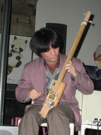 ライブ中の尾上さん