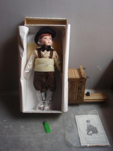 【新品、本物、当店在庫だから安心】 ビスクドール　3体セット　コカコーラミント社 おもちゃ/人形