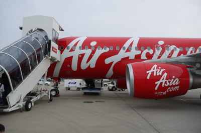エアアジア成田空港釜山行き飛行機画像