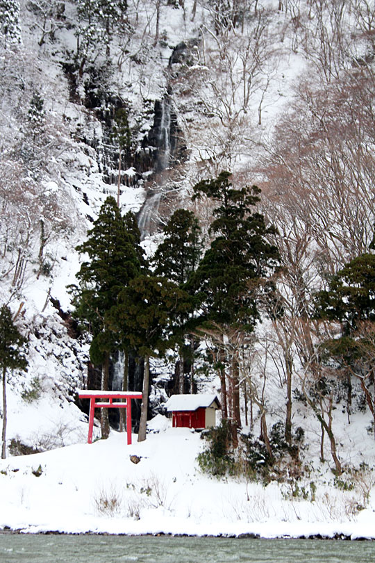 最上川舟下り雪景色