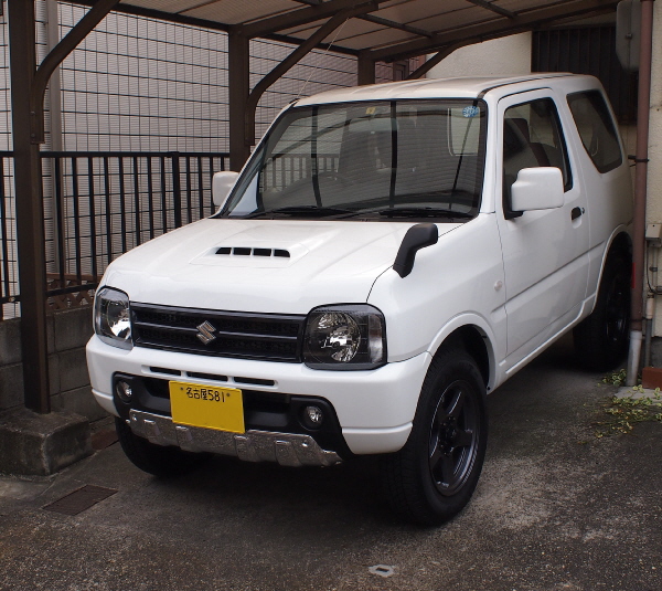 JB23WジムニーXGにフォグランプとメッキガーニッシュを | I